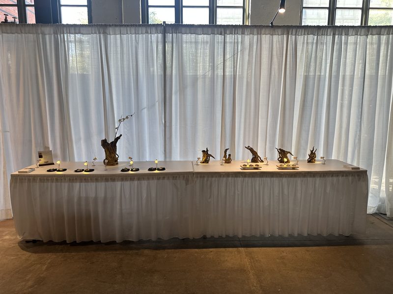 Smithsonian Craft2Wear 2026 — 설치 전경